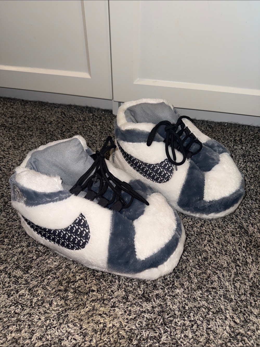 Plush Kids Slipper Shoes - Gray & White